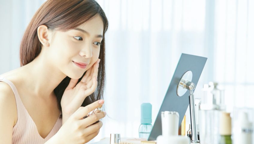お顔の部位別 化粧崩れの正しい直し方と必要な6つのアイテム Qvc Jp