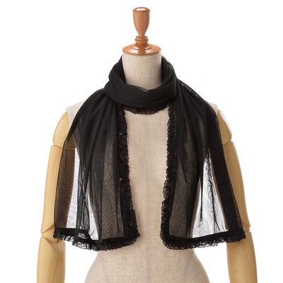 虫よけ加工を施したエレガントなマルチストール。ボタンを留めればボレロとしても。