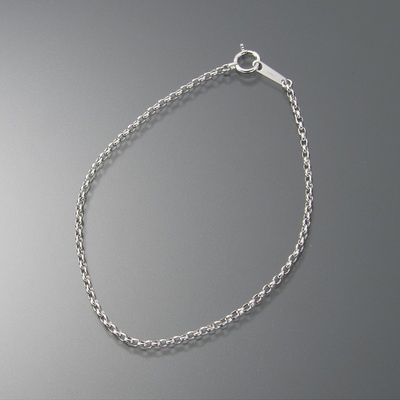 英語ですばらしい、驚くべきと訳されるマーベラスを冠したチェーンです。