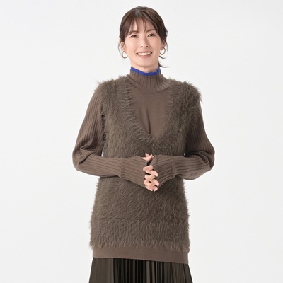 calma シャギーベスト&インナーカラーネック ニットアンサンブル