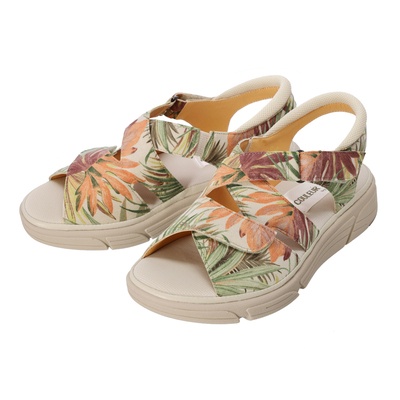 クロールバリエ 幅を調節できるクロスサンダル