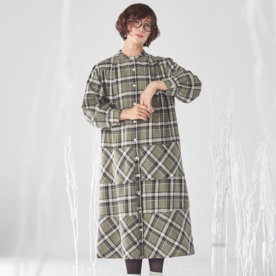  スクープクラブ 襟元スッキリバンドカラー チェック柄ワンピース - 746413