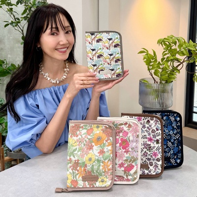 IMリバティプリント ポケットたくさん！マルチケース