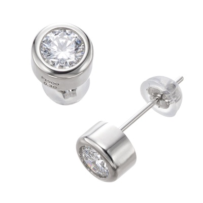 Dカラーダイヤモンド PT900 イヤリング/ピアス 計0.6ctUP