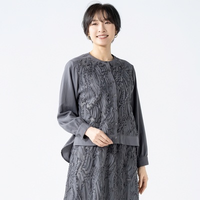 CARRIERE フロントリッチレースノーカラーシャツ