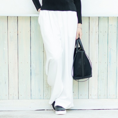 SPECCHIO ライトデニムタックワイドパンツ