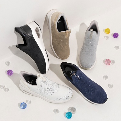 HIROKO KOSHINO FEMME ラインストーンエアースリッポン