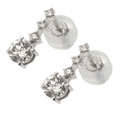 PT D/IF/3EXダイヤモンドピアス計0.4ctUP