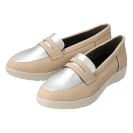 newmo クラリーノ ストレッチ 厚底ローファー