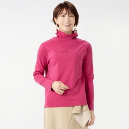 KawaiOkada 刺繍入りフライスタートルネックプルオーバー