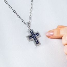 シンセティックサファイヤ&CZ クロスポイント ネックレス[パトリス]