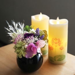 プリ仏花パープルとLEDローソク蓮1対