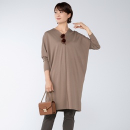 MASAGO Vネックエレガントワンピース