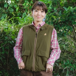 Carney マルチエフェクトスリーブレスパーカー ネット限定カラ-