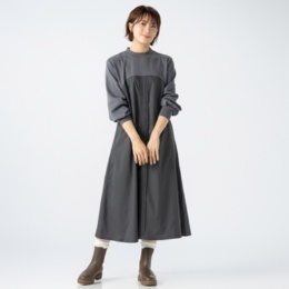 MINHA KILAKILA 異素材使いピンタックフレアワンピース