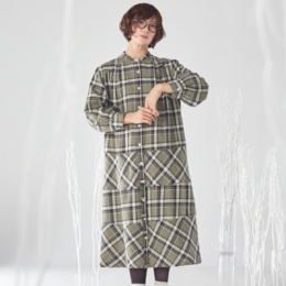 スクープクラブ 襟元スッキリバンドカラー チェック柄ワンピース