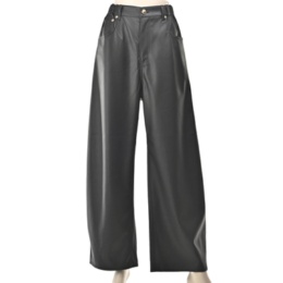 Anne Coquine レザーライクバレルシルエットパンツ