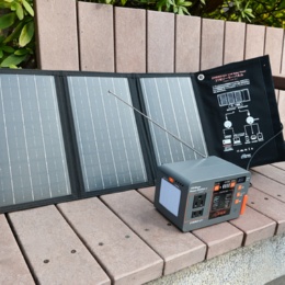 ラジオ付ポータブル電源&ソーラーパネルセット