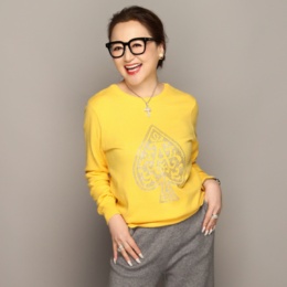 Anne Coquine コアスパクリスタルロゴ2WAYプルオーバー