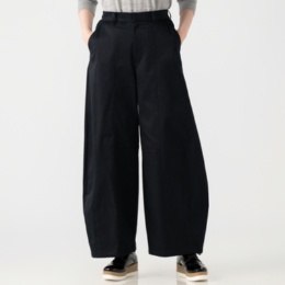 Abanicos ストレッチチノ ストラクチャード バレルパンツ