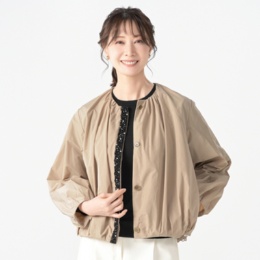 DoCLASSE 前立てビジュー・タフタブルゾン