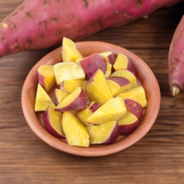 ベジーマリア 乱切りさつまいも500g×4袋