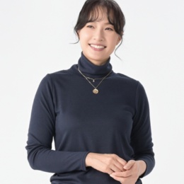 GRC 吸湿発熱ハイネックプルオーバー