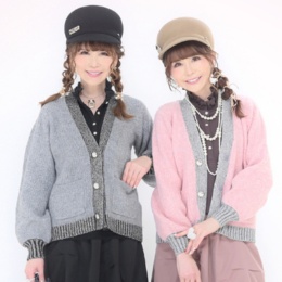 &LOVE フェミニンフォルムなラメニットカーデ