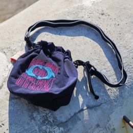 KATOKOA mamoru 巾着ポーチ[ニホンアシカ]