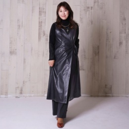 JEWEL MORRY’S レザー調 ジャンパードレス