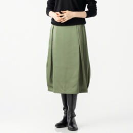 YukaKoshino タック使いのコクーンスカート