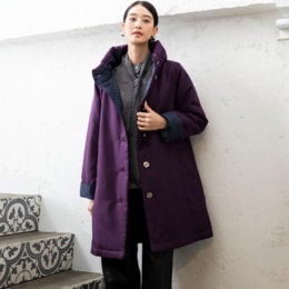 PCD 構築的スタンドカラーのモダン配色中わたコート