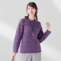 WHITELEY スポンディッシュヘアリークルーネックプルオーバー