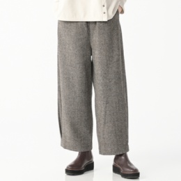 ModdedAnce ヘリンボーン柄裾タックパンツ