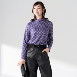 PCD サークルラインのねじりハイネックプルオーバー