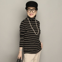 Anne Coquine セルヒートハイネックプルオーバー