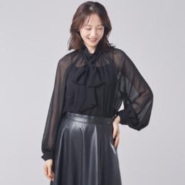 GUESS ボウカラーブラウス