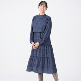 anatelier 華やぎフラワー プリントティアードワンピース