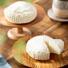 わらく堂 ふわふわ食感！レアチーズケーキ