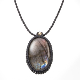 パープル系ラブラドライト18Kマクラメ編みネックレス30ctUP