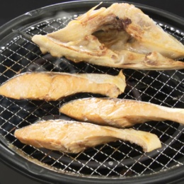  北海道産低温熟成新巻鮭900g[半身]