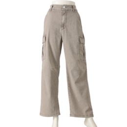 KiKKi 立体的なシルエットストレッチデニムカーゴパンツ