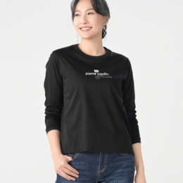 PCD 煌めきブランドロゴの長袖プルオーバー