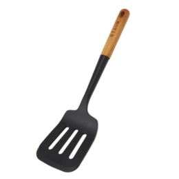 staub サービングターナー