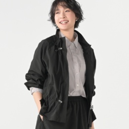  KiKKi 軽やかシャーリングZIPブルゾン