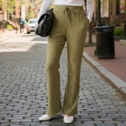 Provador ワンピースと好相性のシャーリングパンツ