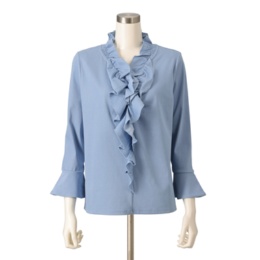 &LOVE デニムライクな伸び伸びブーケフリルプルオーバー