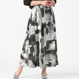 Beauty Fit 幾何柄プリントスカート