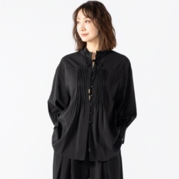 ROHERBE シャープカラーボリュームブラウス