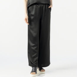 MASAGO サテン素材のワイドパンツ